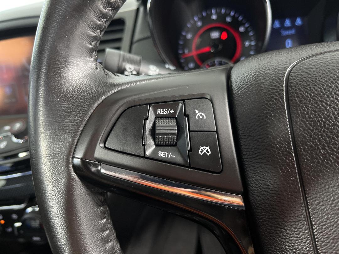 Photo '24' of Holden Commodore Photo '24' of Holden Commodore