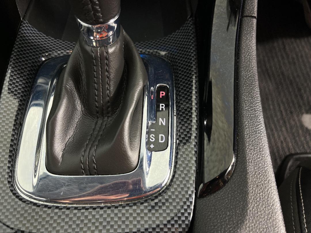 Photo '29' of Holden Commodore Photo '29' of Holden Commodore