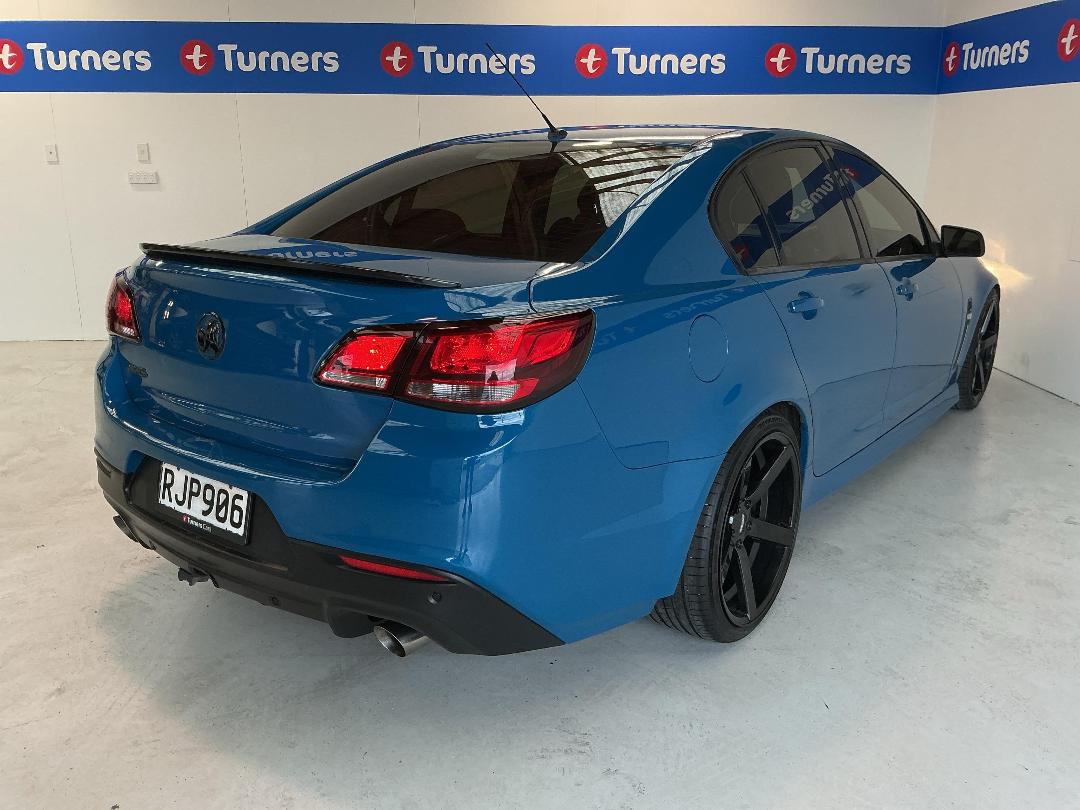 Photo '7' of Holden Commodore Photo '7' of Holden Commodore