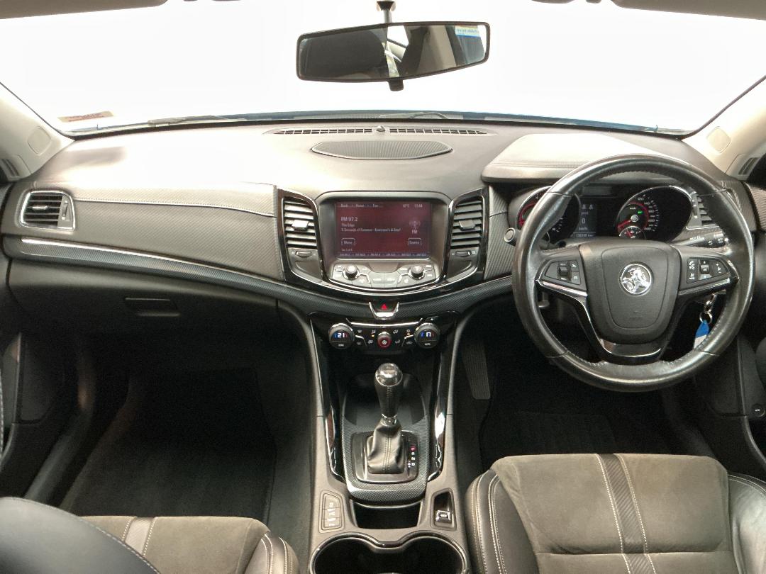 Photo '17' of Holden Commodore Photo '17' of Holden Commodore