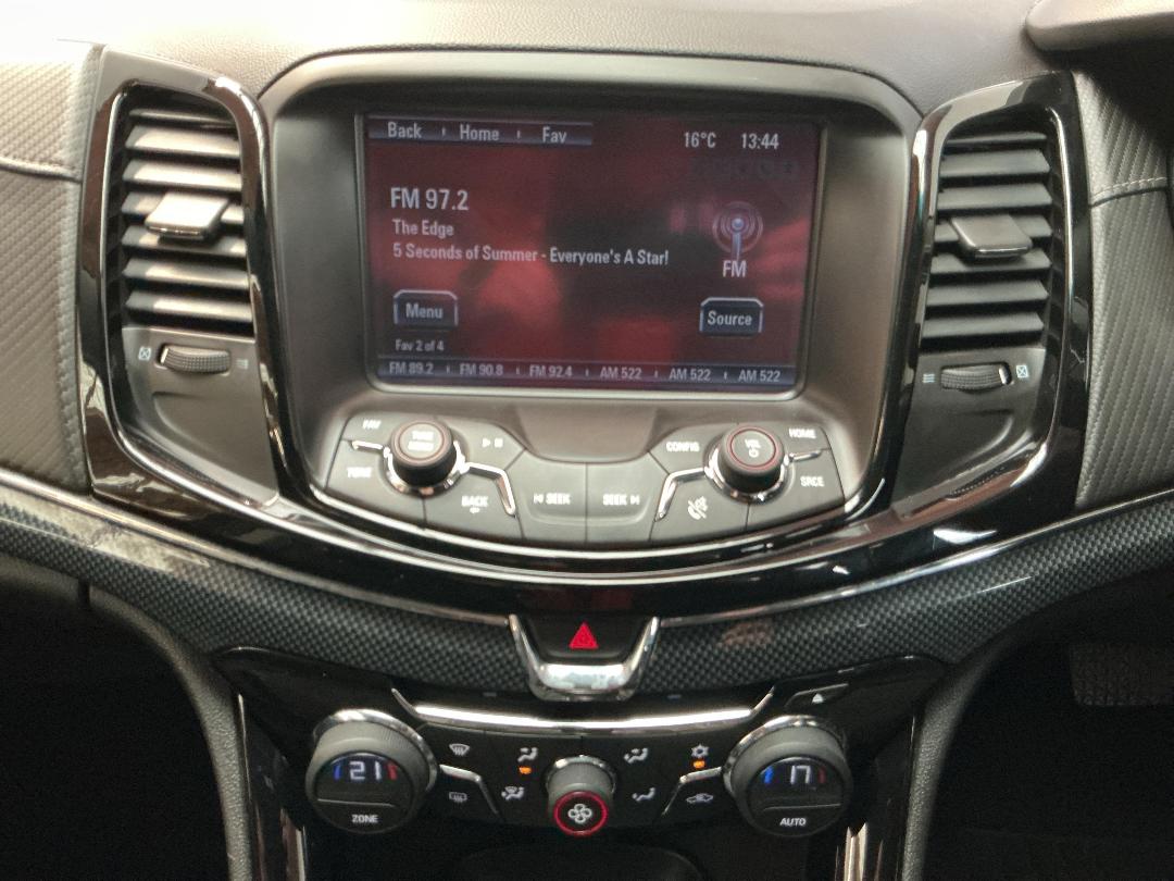 Photo '18' of Holden Commodore Photo '18' of Holden Commodore