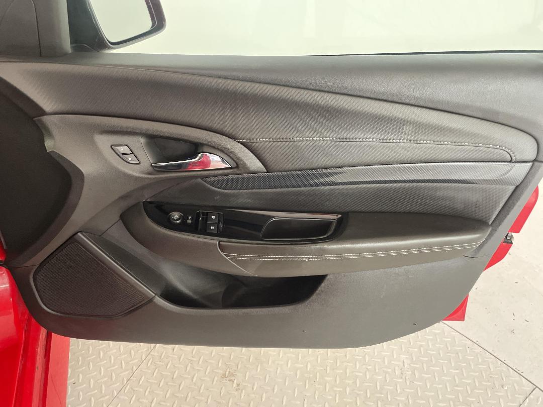 Photo '15' of Holden Commodore Photo '15' of Holden Commodore