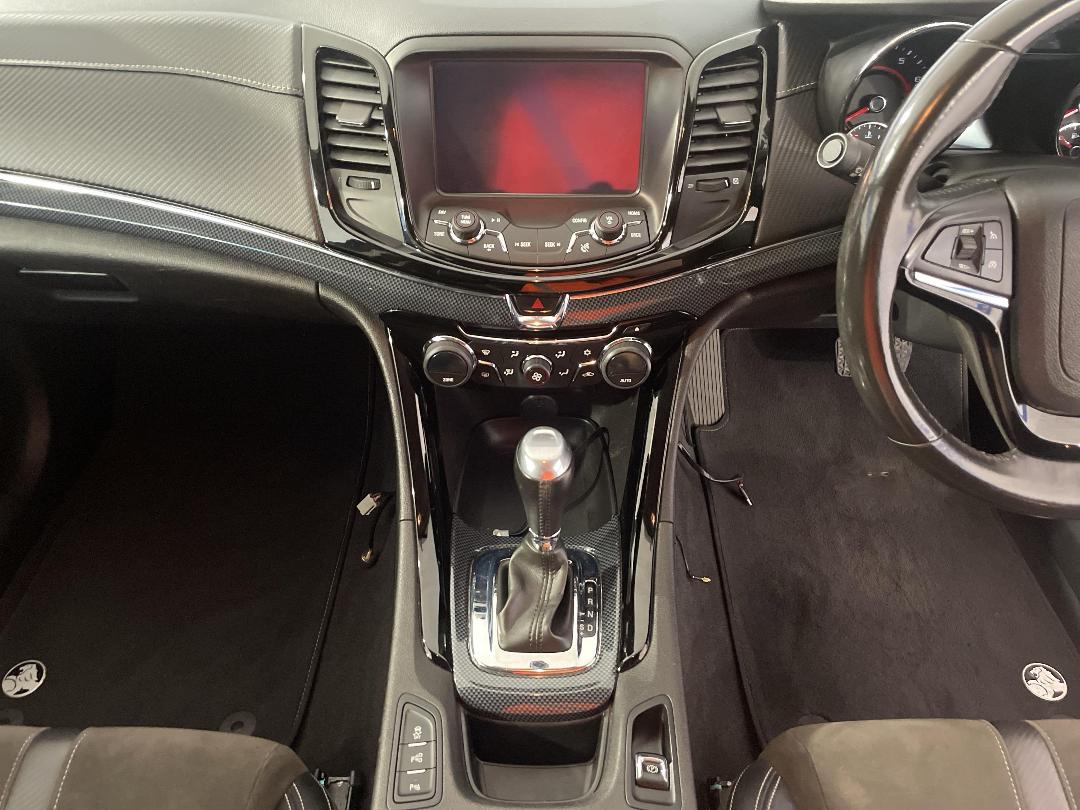 Photo '18' of Holden Commodore Photo '18' of Holden Commodore