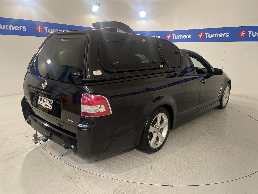 Photo '7' of Holden Commodore Photo '7' of Holden Commodore