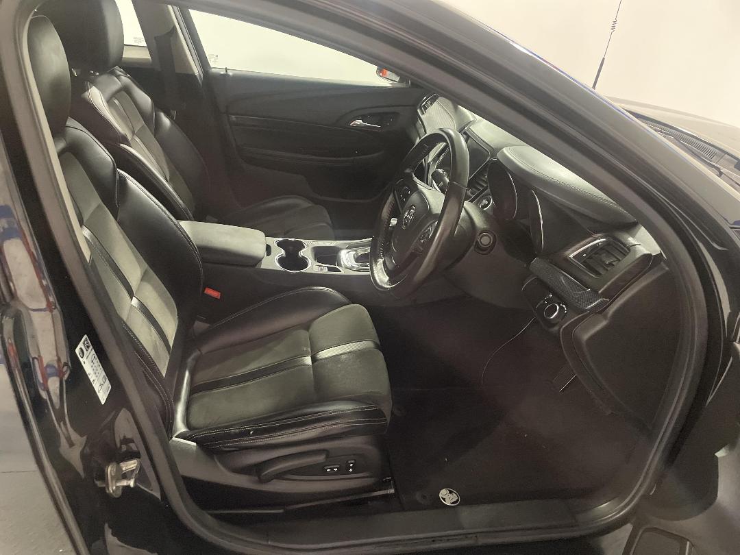 Photo '16' of Holden Commodore Photo '16' of Holden Commodore