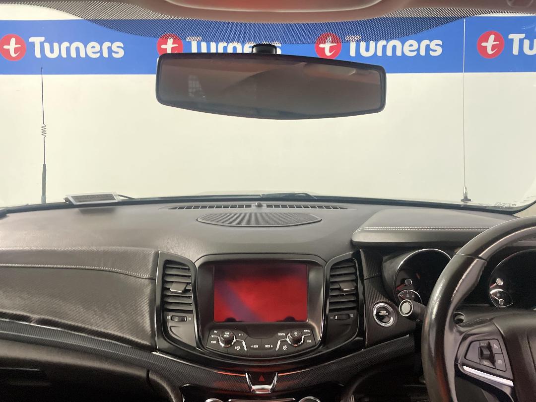 Photo '17' of Holden Commodore Photo '17' of Holden Commodore