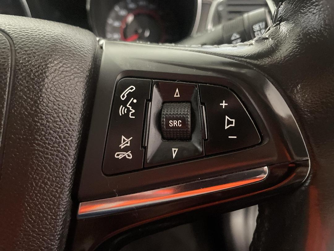 Photo '23' of Holden Commodore Photo '23' of Holden Commodore