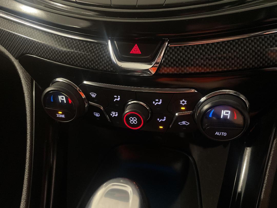 Photo '28' of Holden Commodore Photo '28' of Holden Commodore