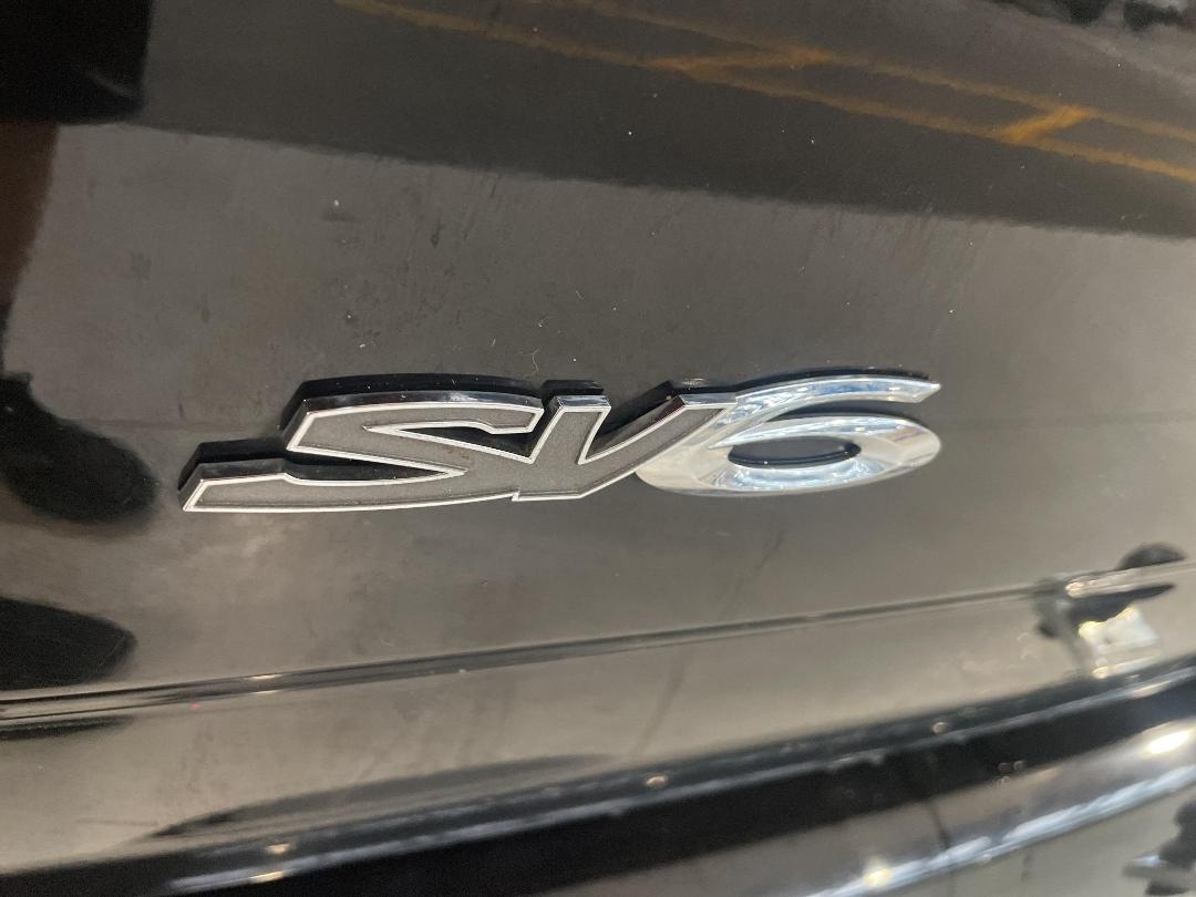 Photo '33' of Holden Commodore Photo '33' of Holden Commodore