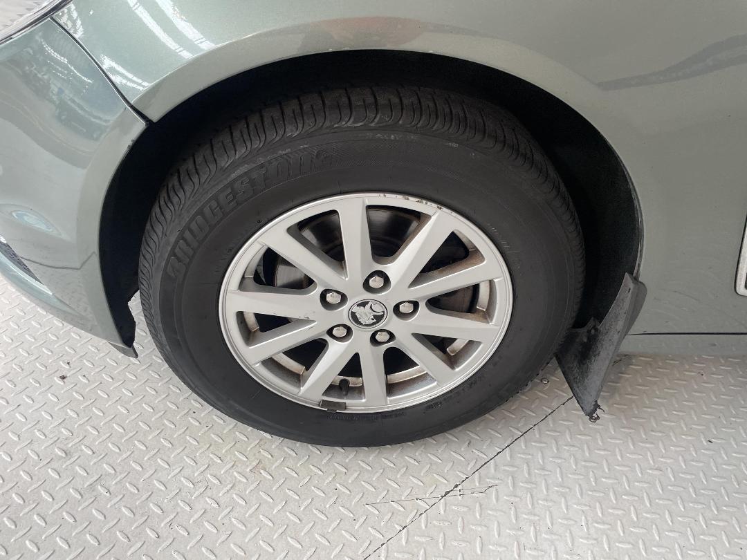 Photo '10' of Holden Commodore Photo '10' of Holden Commodore