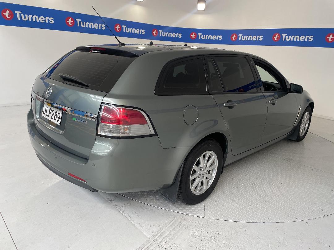 Photo '7' of Holden Commodore Photo '7' of Holden Commodore