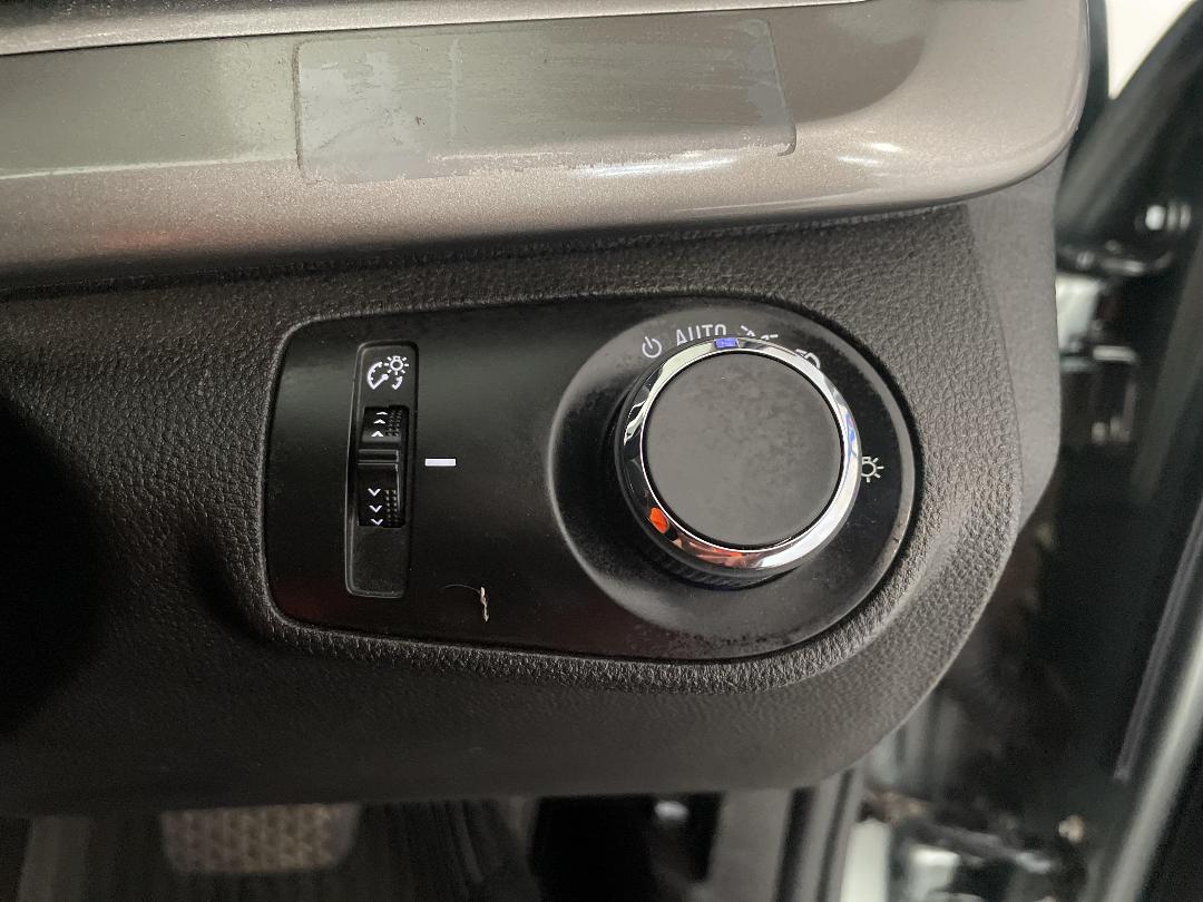 Photo '24' of Holden Commodore Photo '24' of Holden Commodore