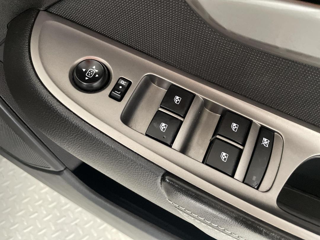 Photo '23' of Holden Commodore Photo '23' of Holden Commodore