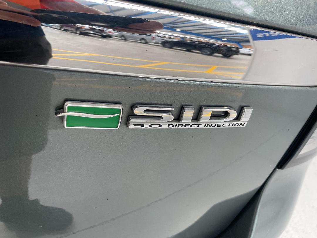 Photo '36' of Holden Commodore Photo '36' of Holden Commodore