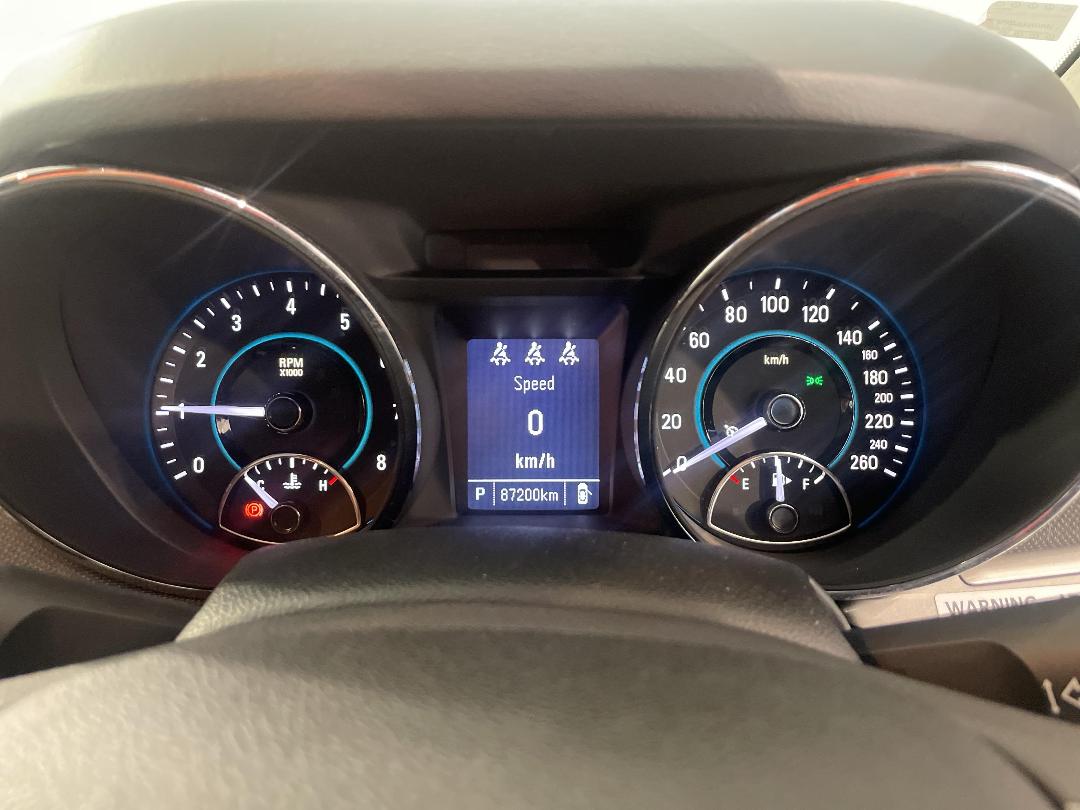 Photo '21' of Holden Commodore Photo '21' of Holden Commodore