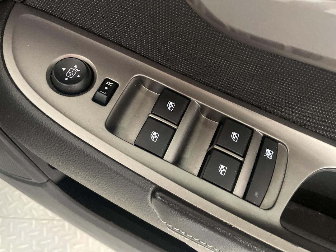 Photo '23' of Holden Commodore Photo '23' of Holden Commodore