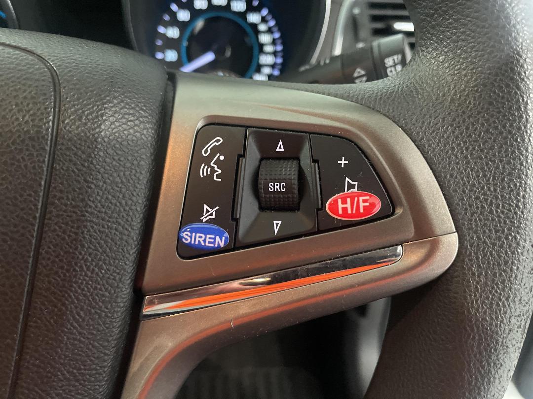 Photo '25' of Holden Commodore Photo '25' of Holden Commodore