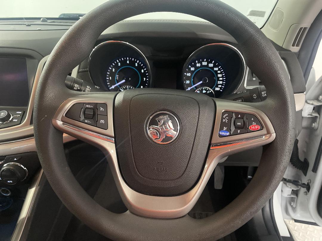 Photo '27' of Holden Commodore Photo '27' of Holden Commodore