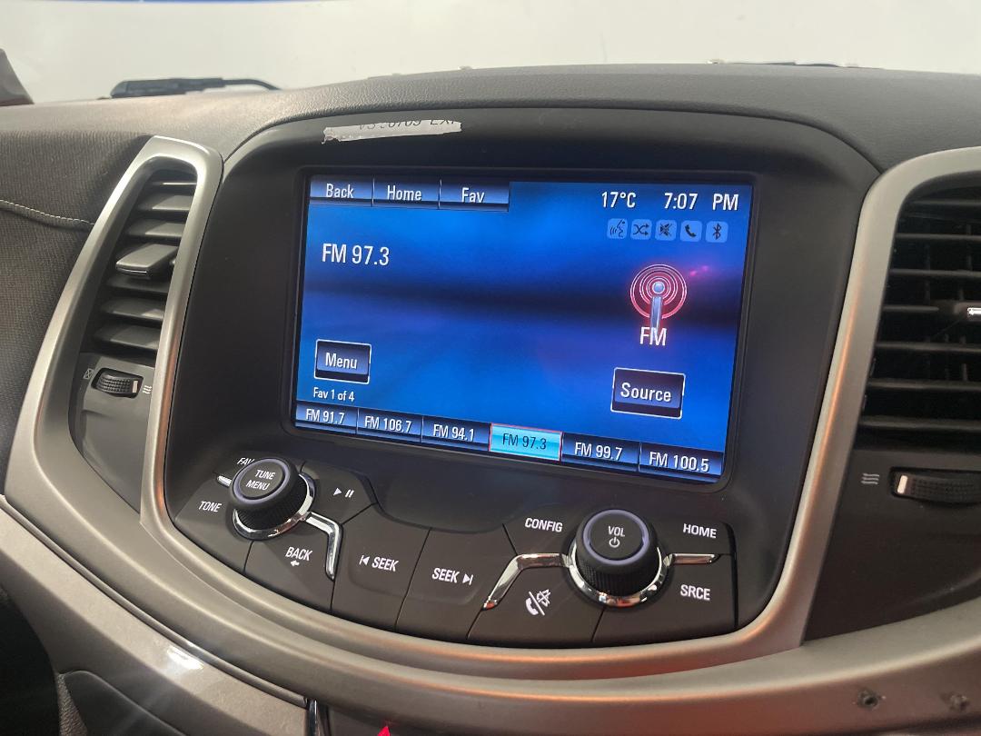 Photo '28' of Holden Commodore Photo '28' of Holden Commodore