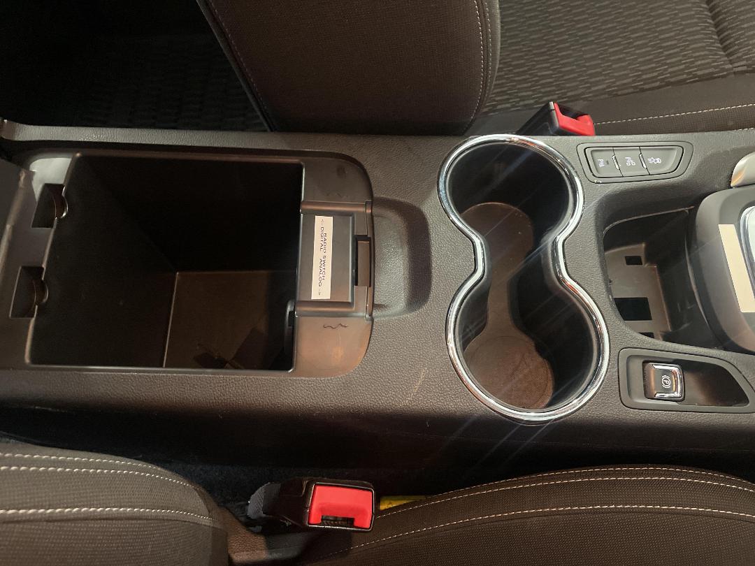 Photo '32' of Holden Commodore Photo '32' of Holden Commodore