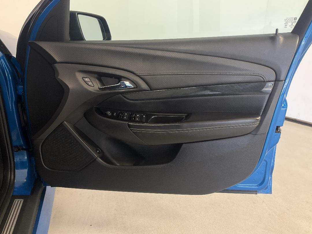 Photo '15' of Holden Commodore Photo '15' of Holden Commodore