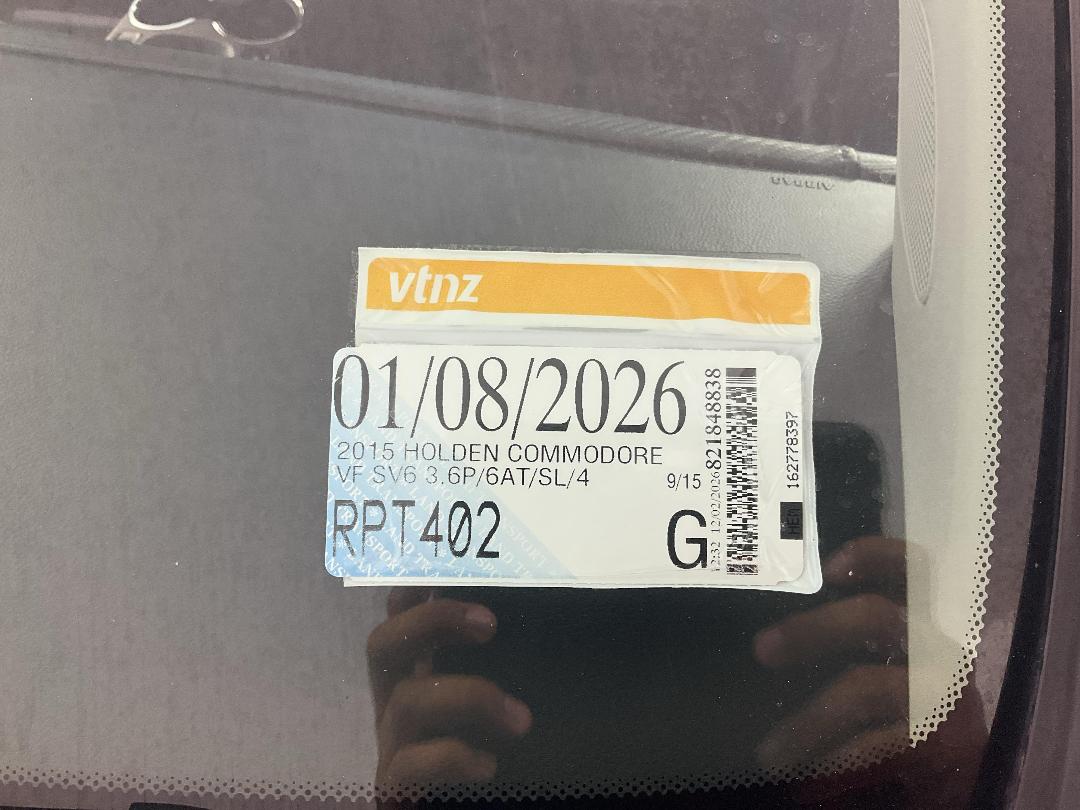 Photo '25' of Holden Commodore Photo '25' of Holden Commodore