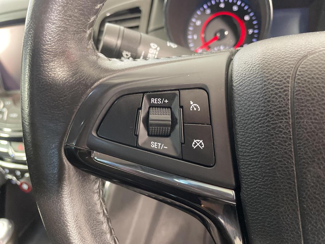 Photo '23' of Holden Commodore Photo '23' of Holden Commodore