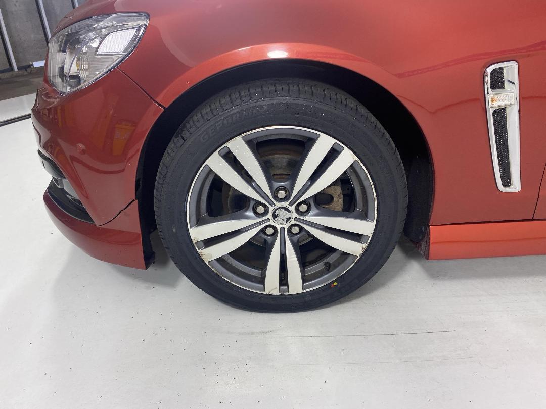 Photo '10' of Holden Commodore Photo '10' of Holden Commodore