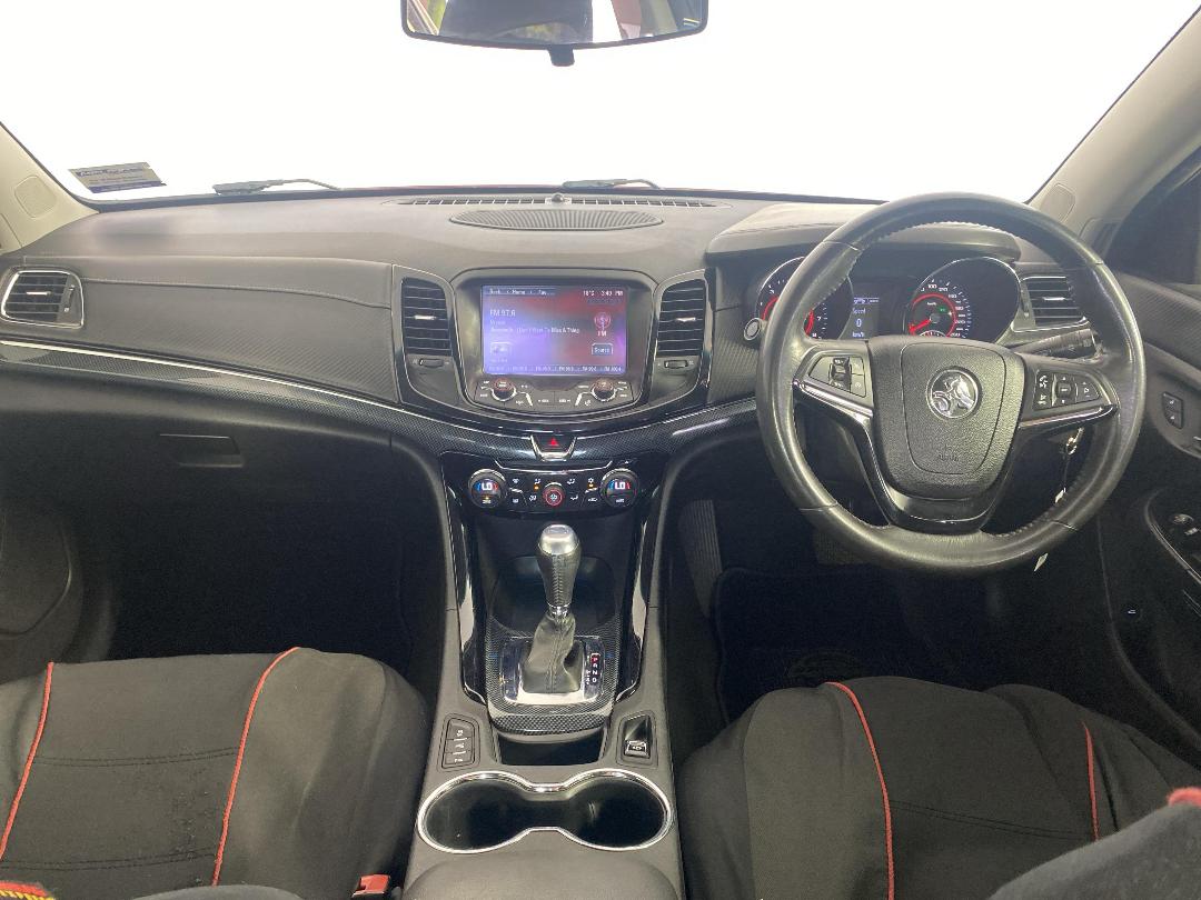 Photo '17' of Holden Commodore Photo '17' of Holden Commodore