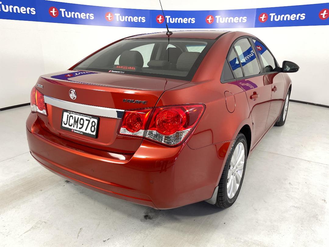 Photo '7' of Holden Cruze