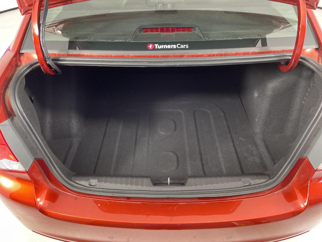 Photo '14' of Holden Cruze