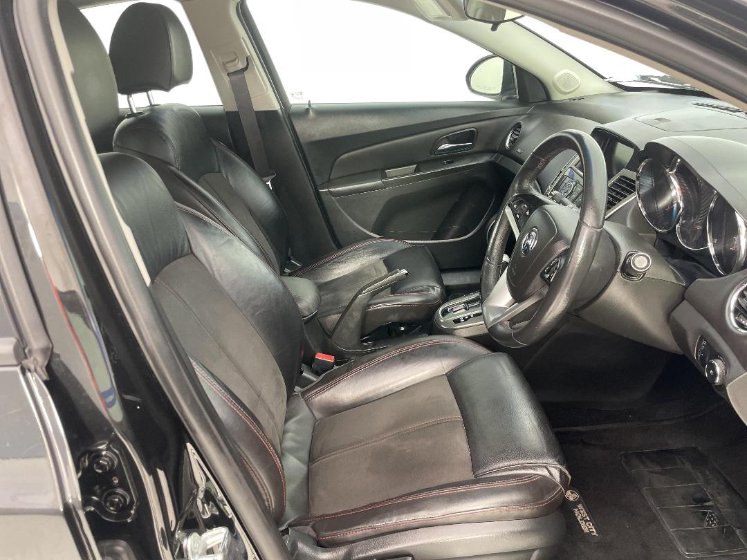 Photo '14' of Holden Cruze SRI-V