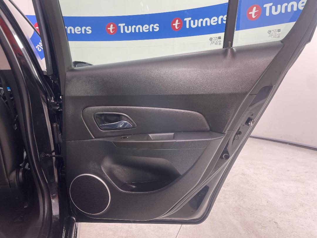 Photo '17' of Holden Cruze SRI-V