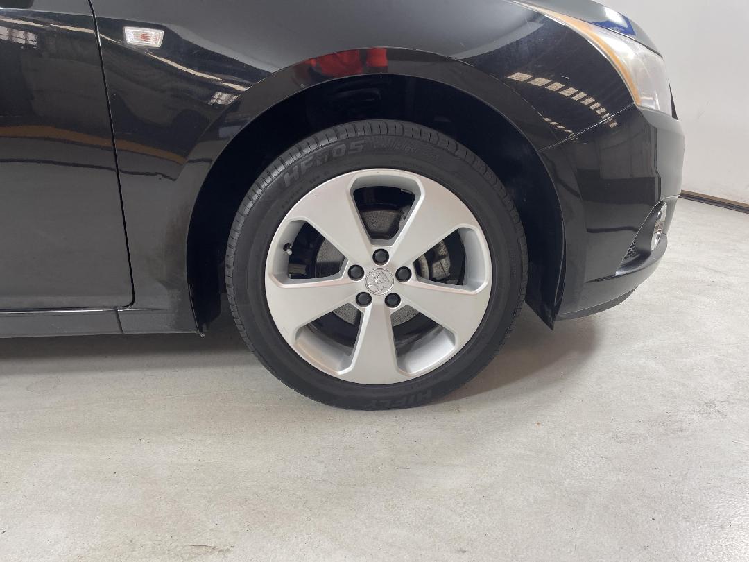 Photo '9' of Holden Cruze