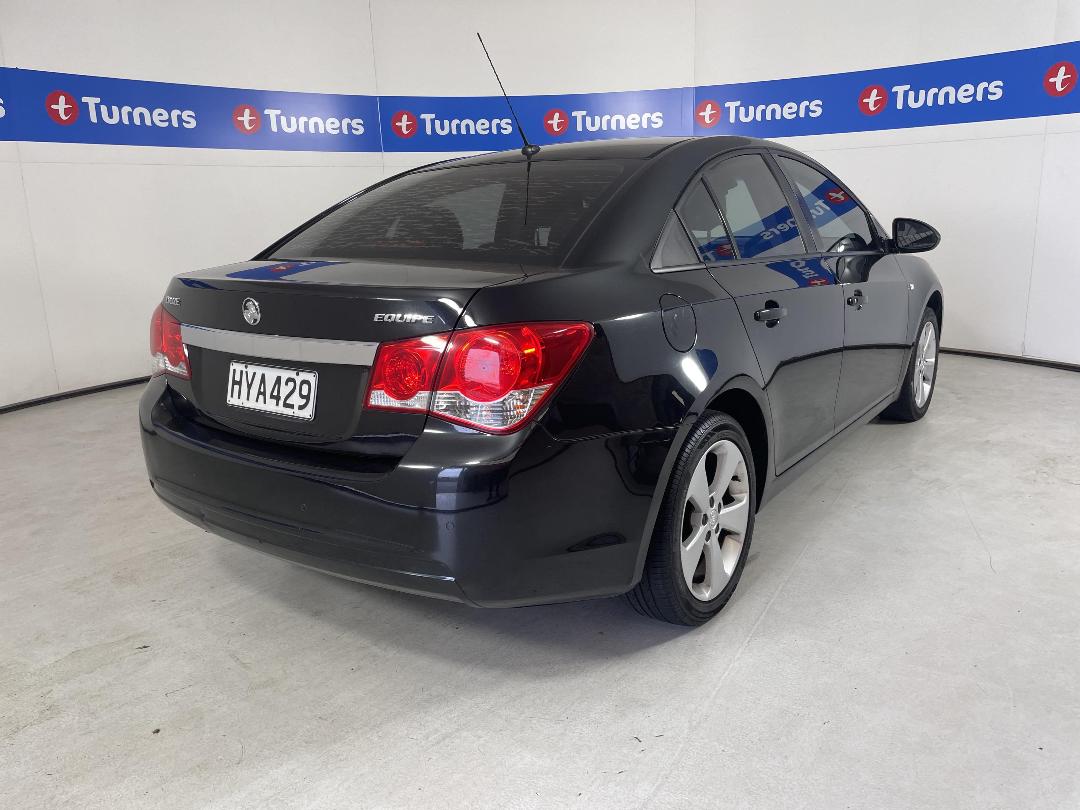 Photo '7' of Holden Cruze