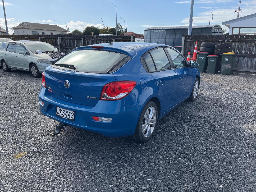 Photo '6' of Holden Cruze Equipe
