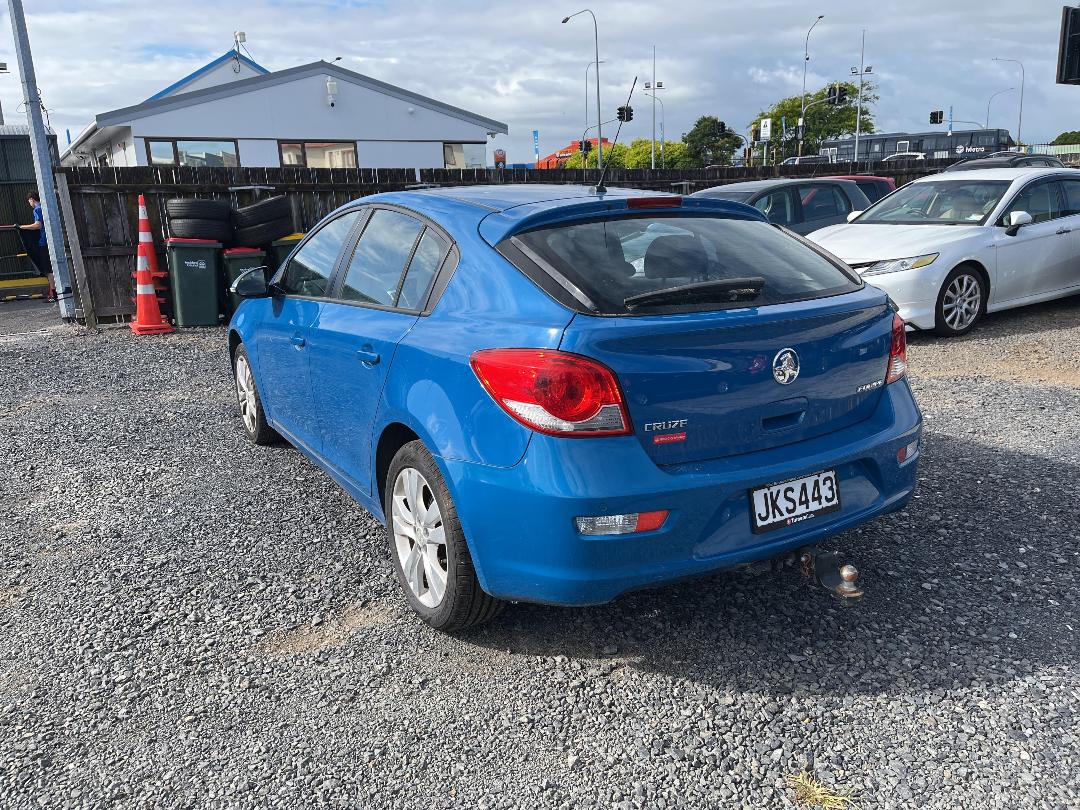 Photo '4' of Holden Cruze Equipe