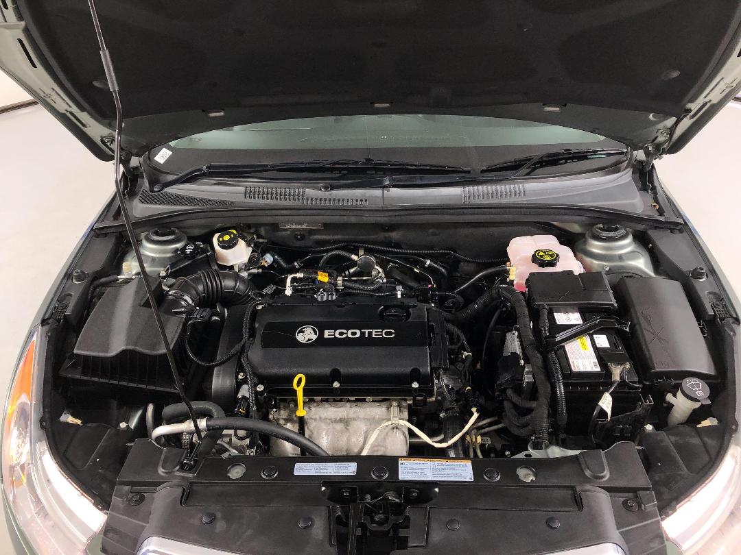 Photo '13' of Holden Cruze