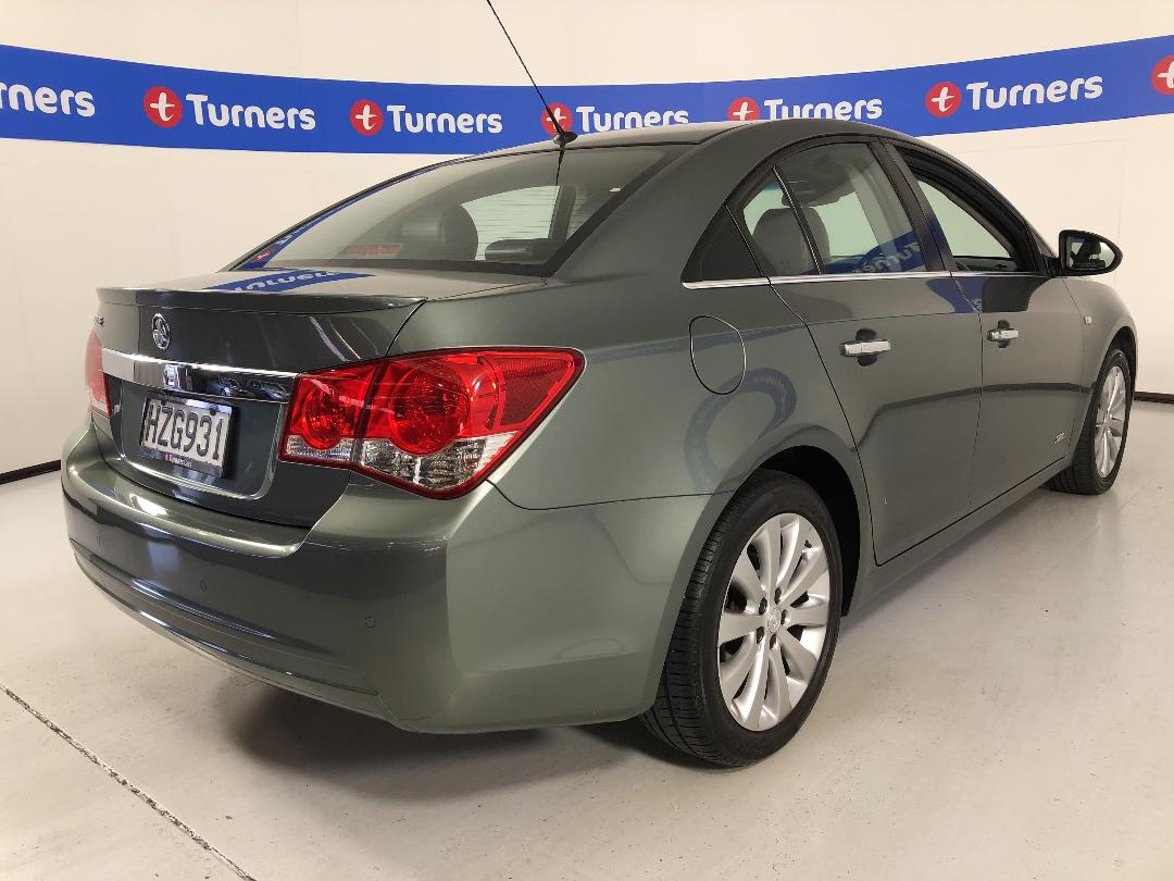 Photo '7' of Holden Cruze