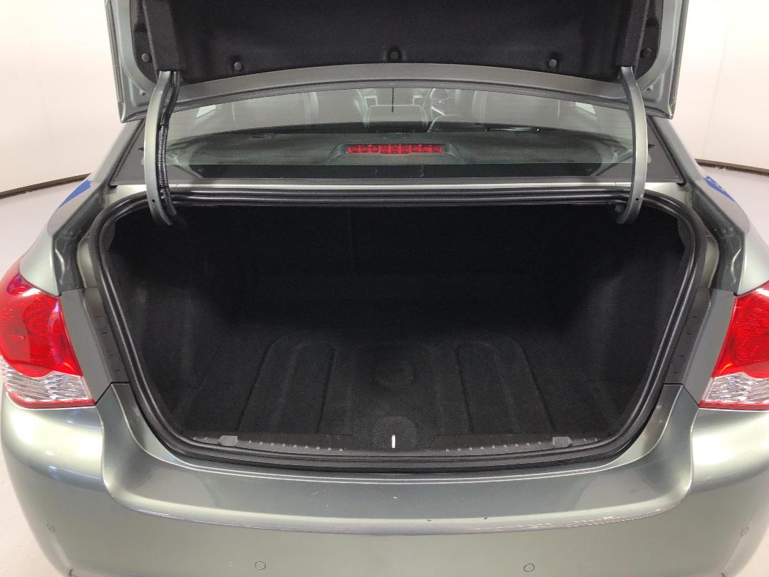 Photo '14' of Holden Cruze