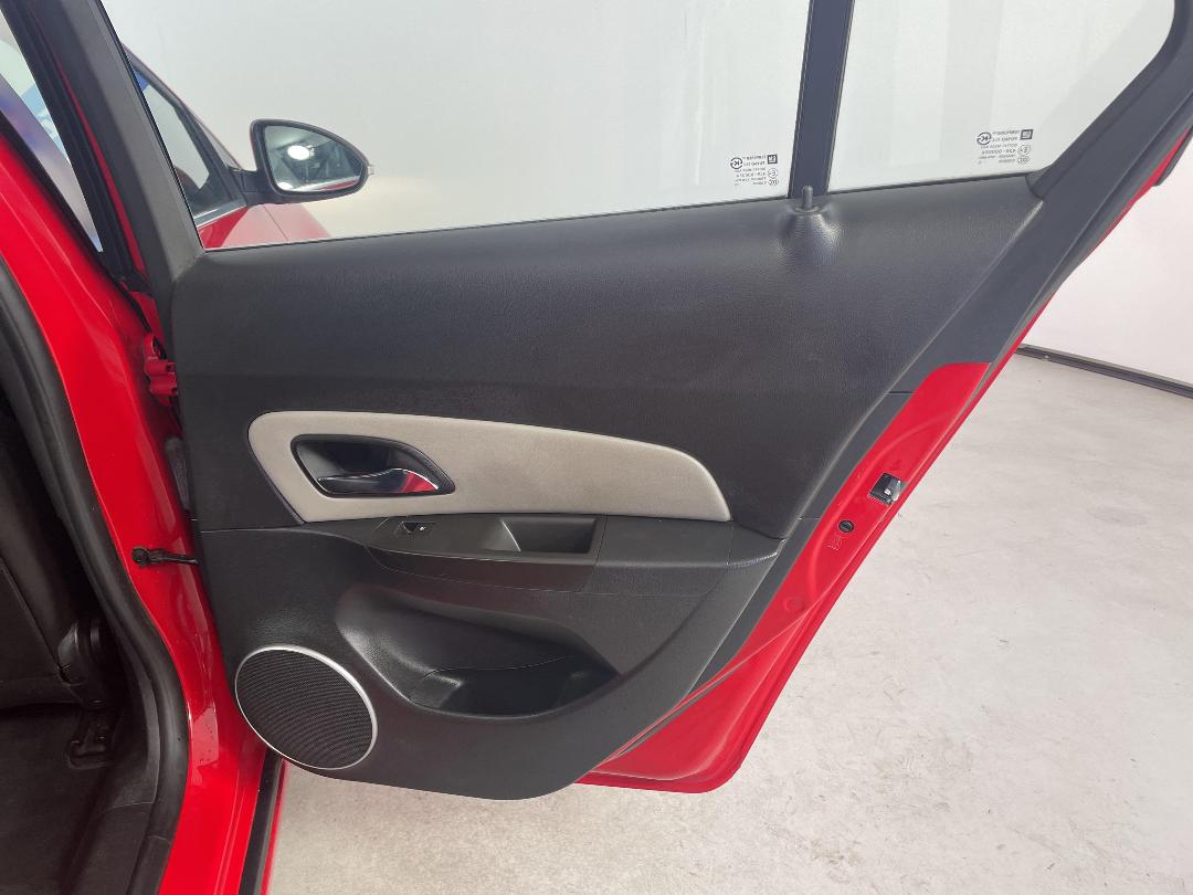 Photo '19' of Holden Cruze Photo '19' of Holden Cruze