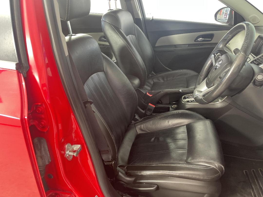 Photo '16' of Holden Cruze Photo '16' of Holden Cruze