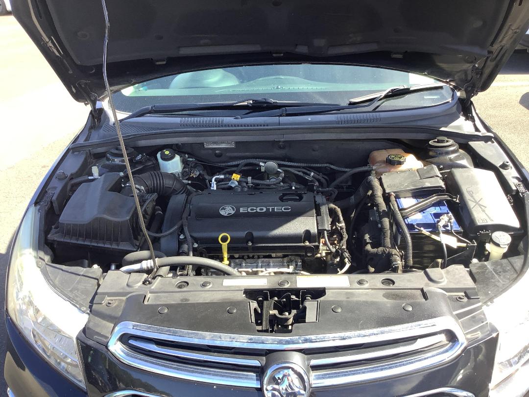 Photo '11' of Holden Cruze CDX