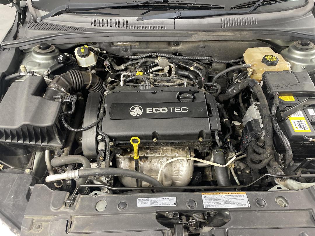 Photo '13' of Holden Cruze