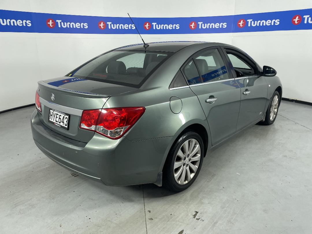 Photo '7' of Holden Cruze