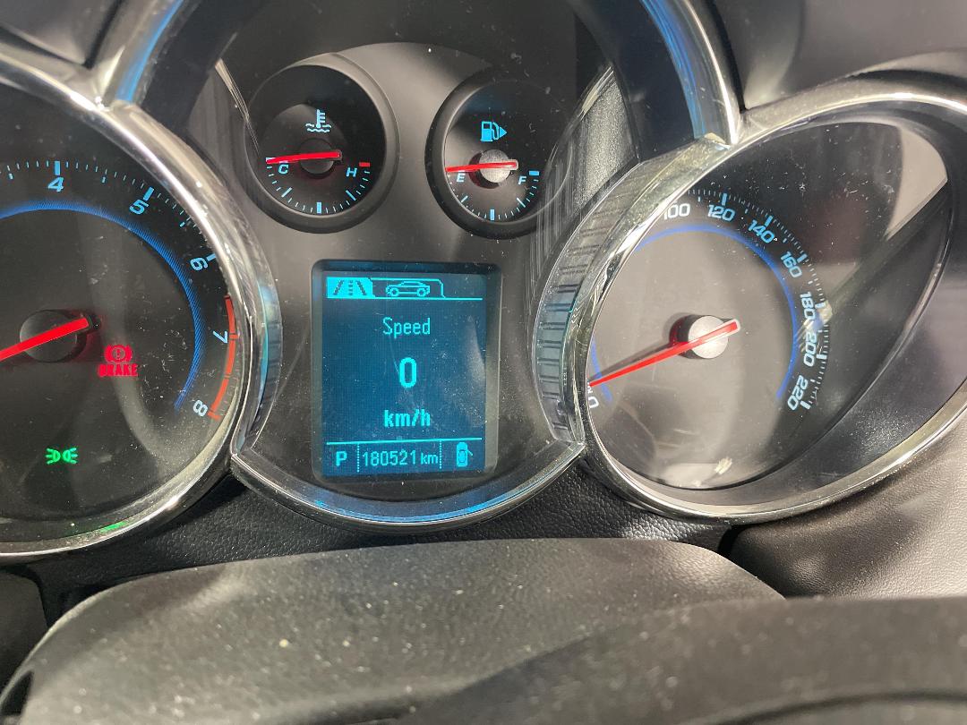 Photo '21' of Holden Cruze