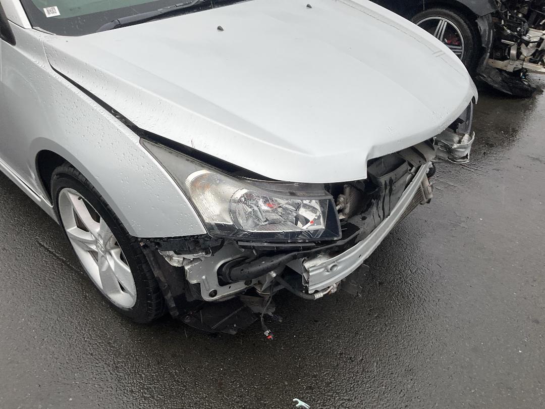 Photo '4' of Holden Cruze SRI-V