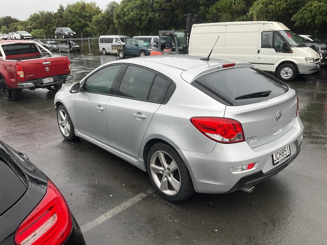 Photo '9' of Holden Cruze SRI-V