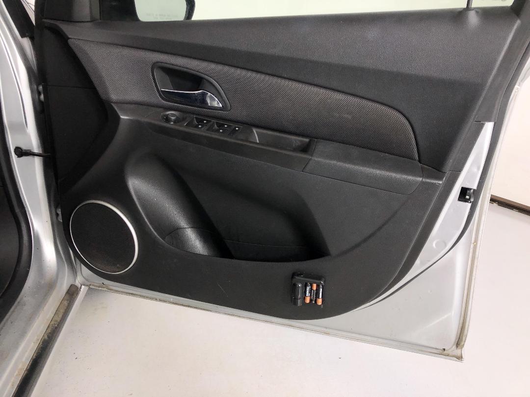 Photo '13' of Holden Cruze Equipe