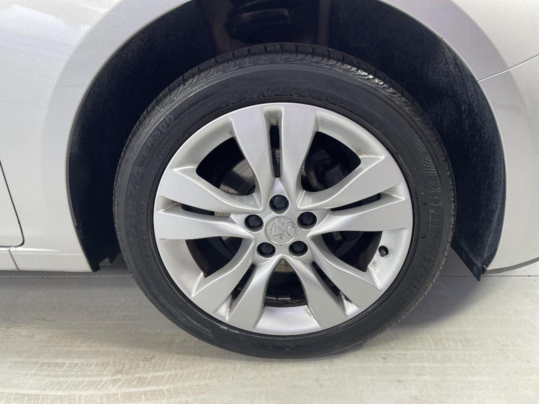 Photo '9' of Holden Cruze